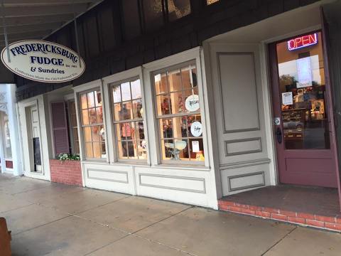 The Quirky Fudge Factory And General Store In Texas That Will Make You Feel Like A Kid Again