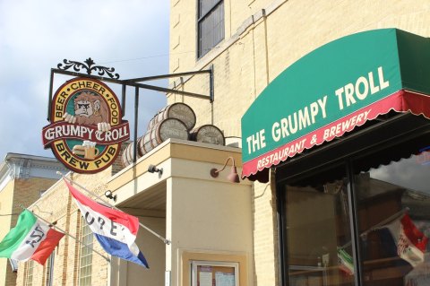 The Soft Pretzels At Wisconsin’s Grumpy Troll Brew Pub Weigh More Than A Pound