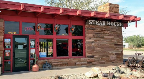This Restaurant Way Out In The Utah Countryside Has The Best Doggone Food You’ve Tried In Ages