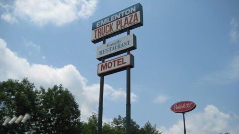 The Unsuspecting Truck Stop In Pennsylvania Where You Can Pull Over And Have An Amazing Meal