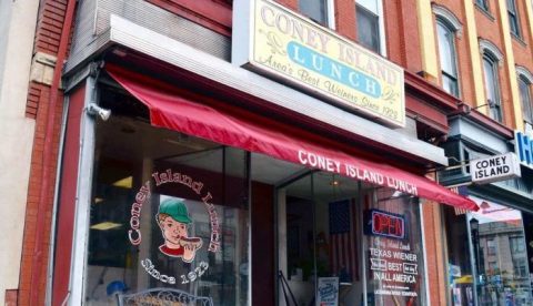 The Oldest Lunch Counter In Pennsylvania Will Take You On A Trip Down Memory Lane