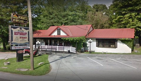 The West Virginia Restaurant In The Middle Of Nowhere That’s One Of The Best On Earth