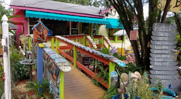 You’ll Have Loads Of Fun At This Colorful Taco Shack In The U.S.
