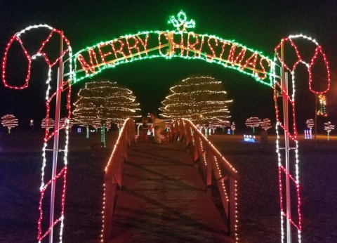 Everyone Should Take This Spectacular Holiday Trail Of Lights In West Virginia This Season