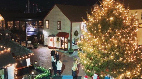 Visit This Rhode Island Wharf For A Sparkling Waterfront Christmas Festival