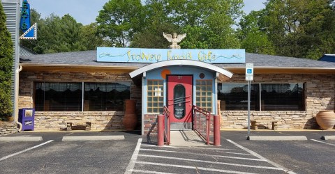 This Whimsical Roadside Restaurant In North Carolina Is Unexpectedly Awesome