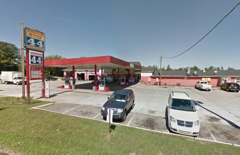 The Unsuspecting South Carolina Truck Stop Where You Can Pull Over And Have An Amazing Meal