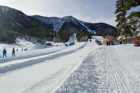 Nevada Is Home To The Country’s Most Underrated Snow Tubing Park And You’ll Want To Visit