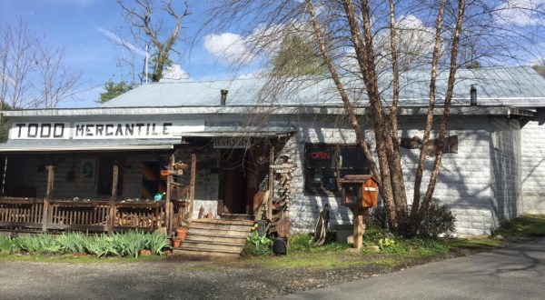 The Cinnamon Rolls From This North Carolina General Store Will Spoil You For Life
