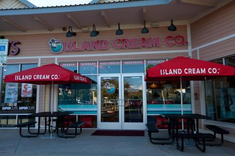Satisfy Your Sweet Tooth With The Ice Cream From This Charming Little Shop In Hawaii