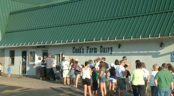 You’ll Have Loads Of Fun At This Dairy Farm Near Detroit With Incredible Ice Cream