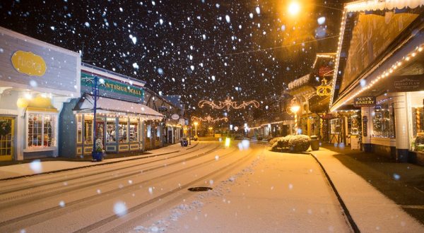 Christmas In These 7 Washington Towns Looks Like Something From A Hallmark Movie