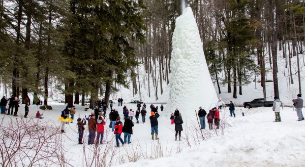 The Natural Phenomenon In New York That Only Happens During Wintertime