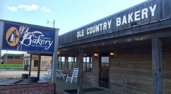 Devour Wonderful Baked Goods At Ole Country Bakery, An Old-Time Bakery In Mississippi