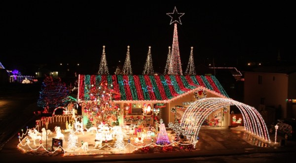 This May Just Be The Most Epic Christmas Light Home Display In All Of Colorado