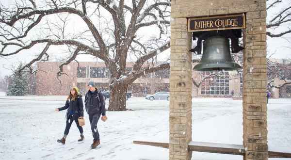 This Tiny Iowa Town Is The Grandest Winter Wonderland You’ll Ever Visit