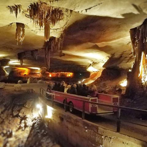 America's Only Ride-Thru Cave Is In Missouri And You Have To Visit