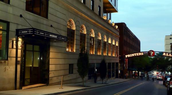 This Downtown Nashville Restaurant Has A Secret Hidden Bar You’ll Want To Discover