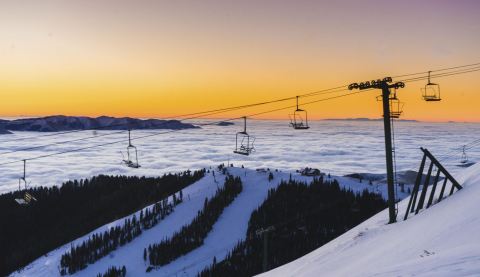 America's First Ski Resort Is Still One Of The Best For A Winter Visit