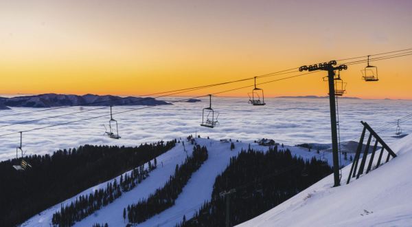 America’s First Ski Resort Is Still One Of The Best For A Winter Visit