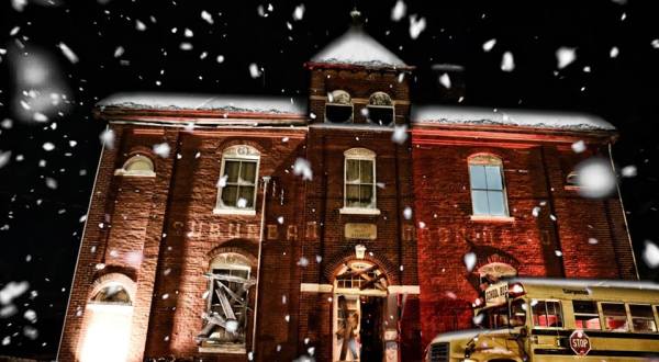 This Haunted Holiday Attraction In Cincinnati Brings New Meaning To A Nightmare Before Christmas