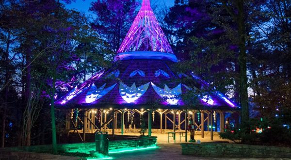 You’ll Fall Into A Different World At This Spectacular Holiday Garden In Arkansas
