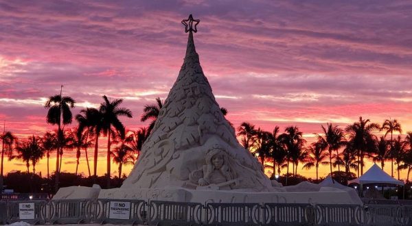 This Giant Christmas Tree Made Of Sand Is A Sight To Be Seen