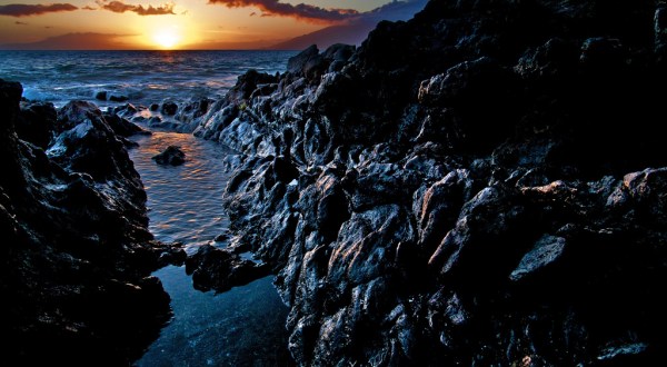 You’ll Want To Visit These Lava-Strewn Beaches In Hawaii That’s Unlike Any Other