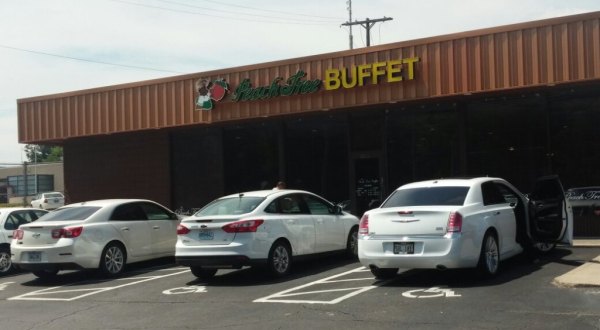 This All-You-Can-Eat Southern Food Buffet Hiding In Missouri Is Heaven On Earth