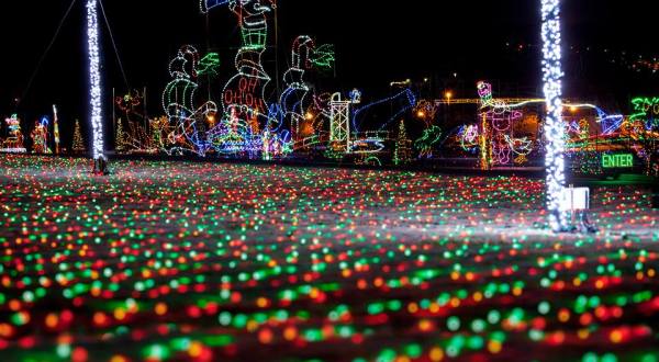 This Holiday Light Road Trip In Louisiana Is Perfect For The Entire Family