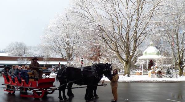 Christmas In These 7 Towns Near Pittsburgh Looks Like Something From A Hallmark Movie