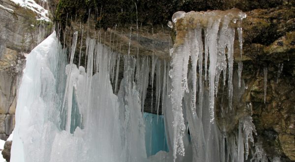 A Trip Inside Maine’s Frozen Caves Is Positively Surreal