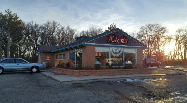 The Family Owned Restaurant In Kansas That Feels Like Going Home For Dinner