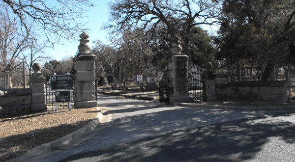 Not Many People Realize These 6 Little Known Haunted Places In Austin Exist