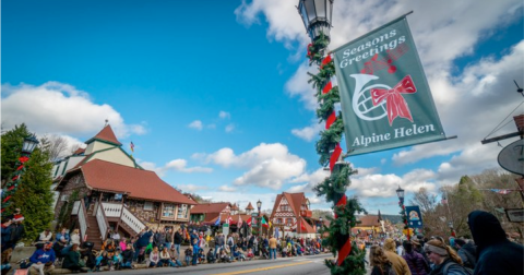 This Tiny Georgia Town Is The Grandest Winter Wonderland You’ll Ever Visit