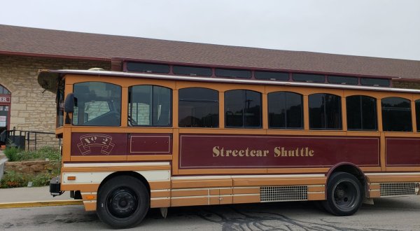 This Haunted Trolley Tour In Kansas Will Take You Somewhere Absolutely Terrifying