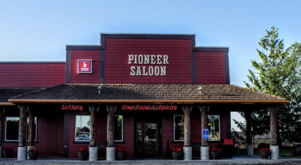 The Unsuspecting Oregon Truck Stop Where You Can Pull Over And Have An Amazing Meal