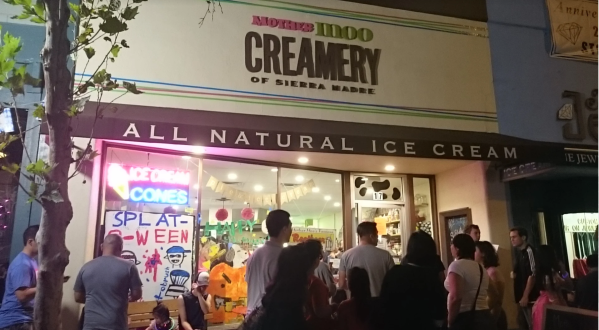 This Sugary-Sweet Ice Cream Shop In Southern California Serves Enormous Portions You’ll Love