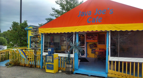 Michigan’s Most Colorful Cafe Is Fun For The Whole Family