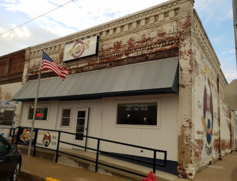 This Iowa Pizza Joint In The Middle Of Nowhere Is One Of The Best In The U.S.