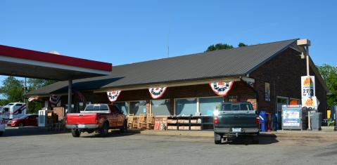 The Unsuspecting North Carolina Truck Stop Where You Can Pull Over And Have An Amazing Meal
