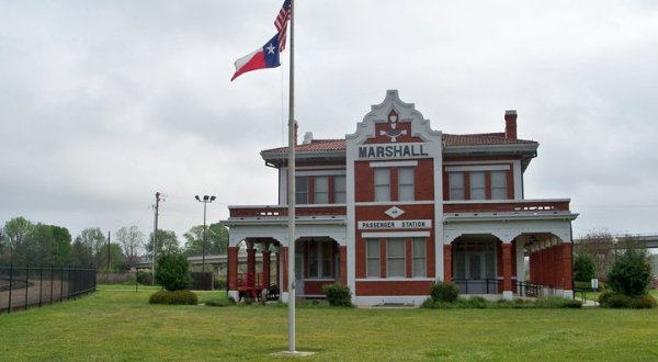 There’s Only One Remaining Train Station Like This In All Of Texas And It’s Magnificent