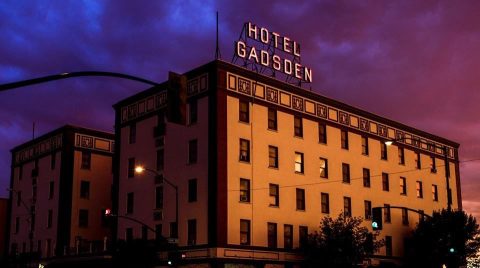 The Story Behind This Haunted Hotel In Arizona Is Truly Creepy