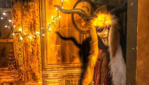 This Haunted Holiday House In New York Will Give You A Very Creepy Christmas