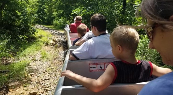 This Mountain Top Miniature Train Ride Through Arkansas Will Absolutely Delight You