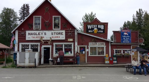 10 Hometown Restaurants In Alaska That Will Take You Back In Time
