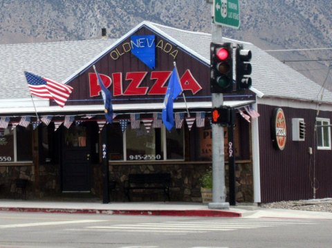 This Nevada Pizza Joint In The Middle Of Nowhere Is One Of The Best In The U.S.
