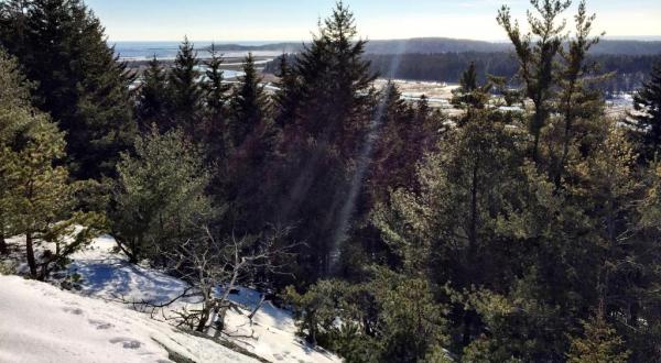 7 Ways To Celebrate The Holiday Season In Maine Without Spending A Dime