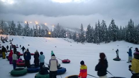Washington Is Home To The Country’s Most Underrated Snow Tubing Park And You’ll Want To Visit