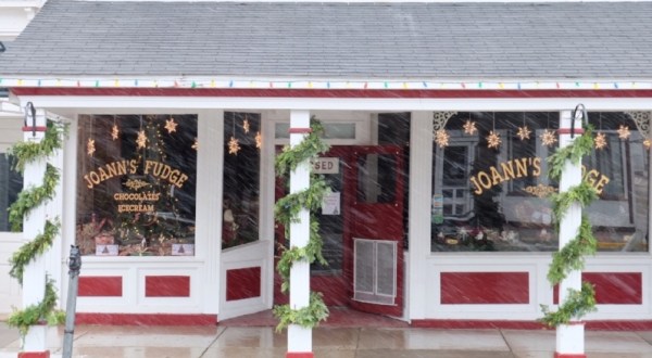 With Over 25 Fudge Flavors, You Won’t Want To Miss This Charming Michigan Sweet Shop